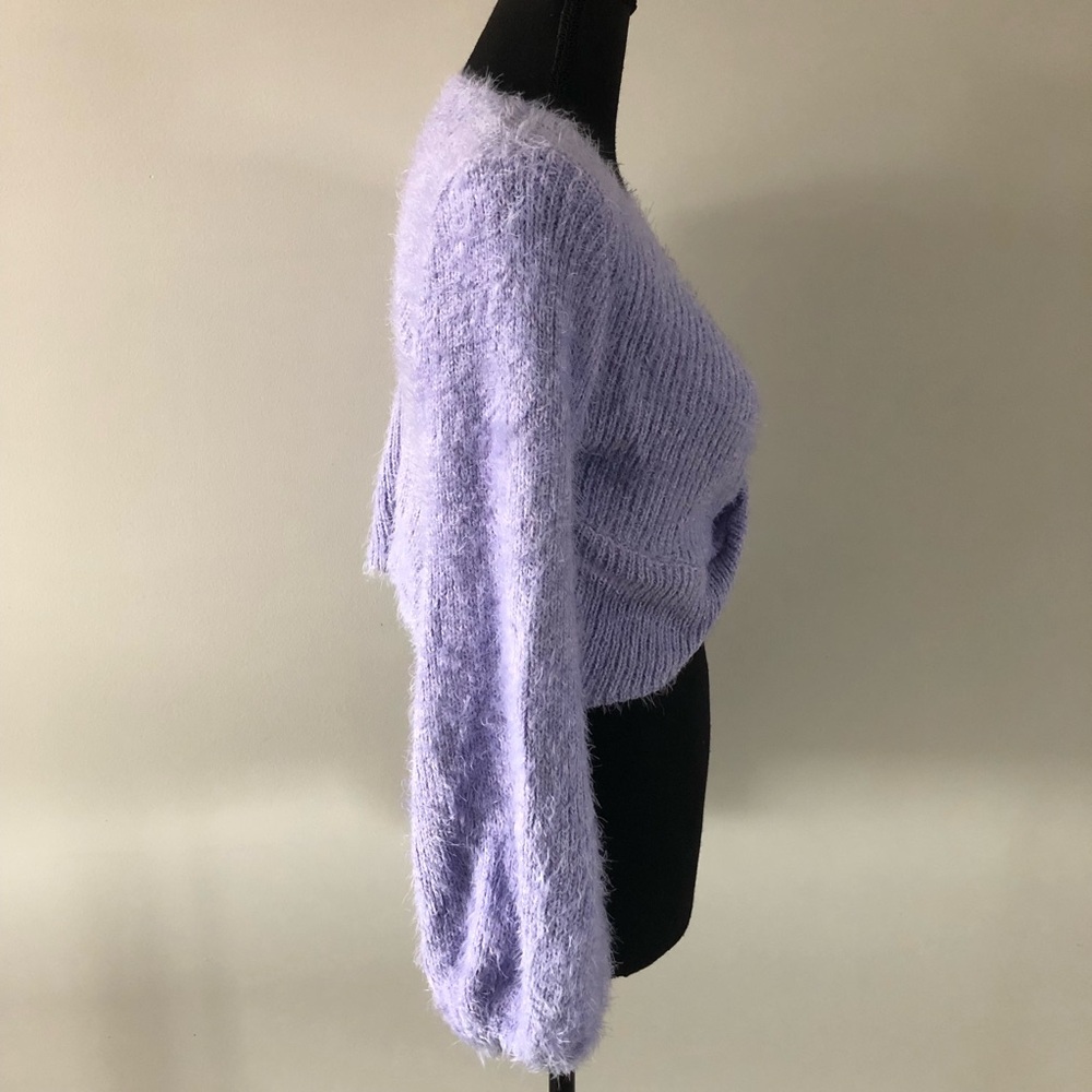 Women’s HYFVE Lavender Cropped Twist-Front Sweater size S - Picture 4 of 11